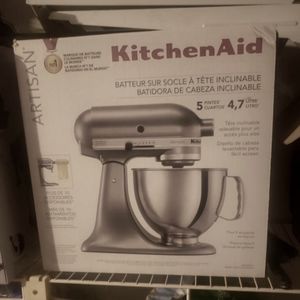 KitchenAid 5.5 Quart Bowl-Lift Stand Mixer - Contour Silver